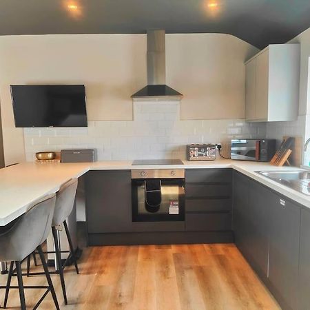 Sloane Modern 2 Bedroom Seafront Apartment Blackpool Kültér fotó