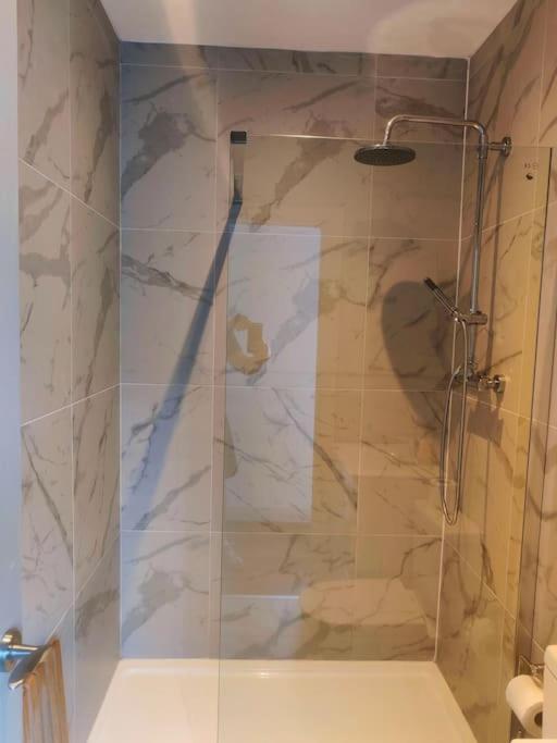 Sloane Modern 2 Bedroom Seafront Apartment Blackpool Kültér fotó