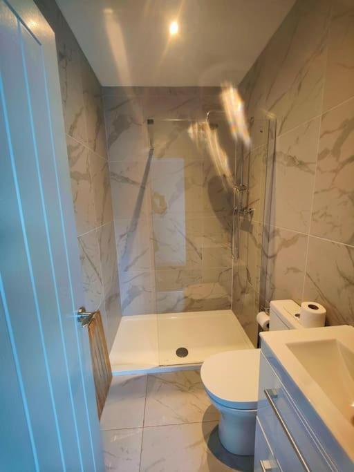 Sloane Modern 2 Bedroom Seafront Apartment Blackpool Kültér fotó