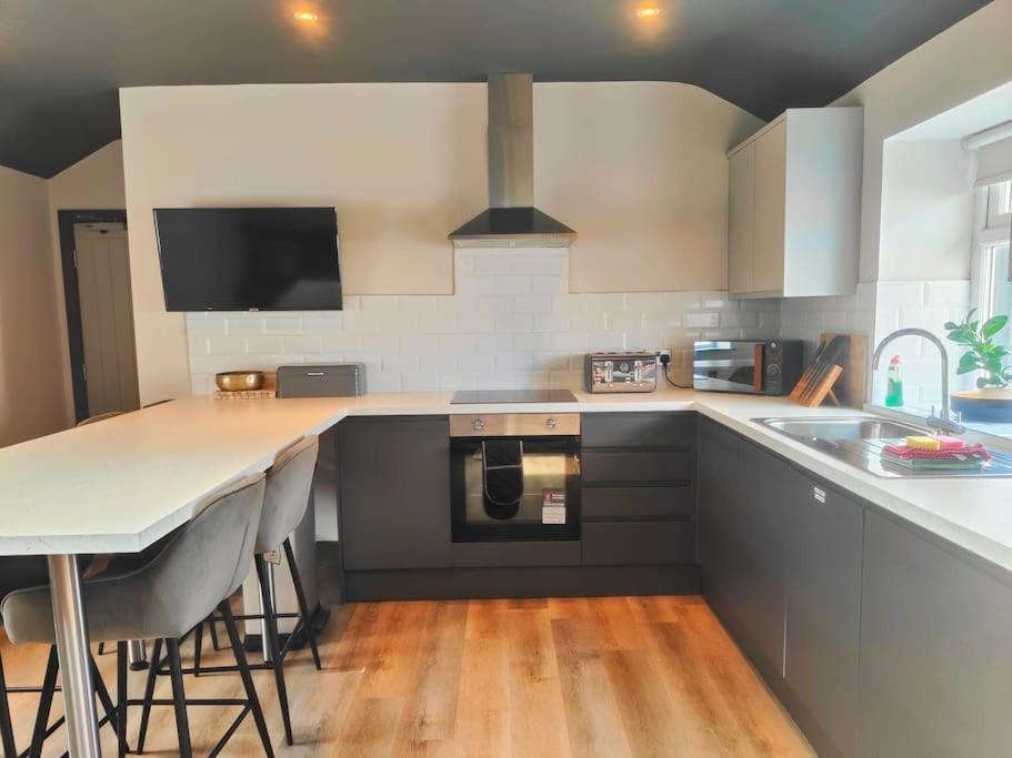 Sloane Modern 2 Bedroom Seafront Apartment Blackpool Kültér fotó
